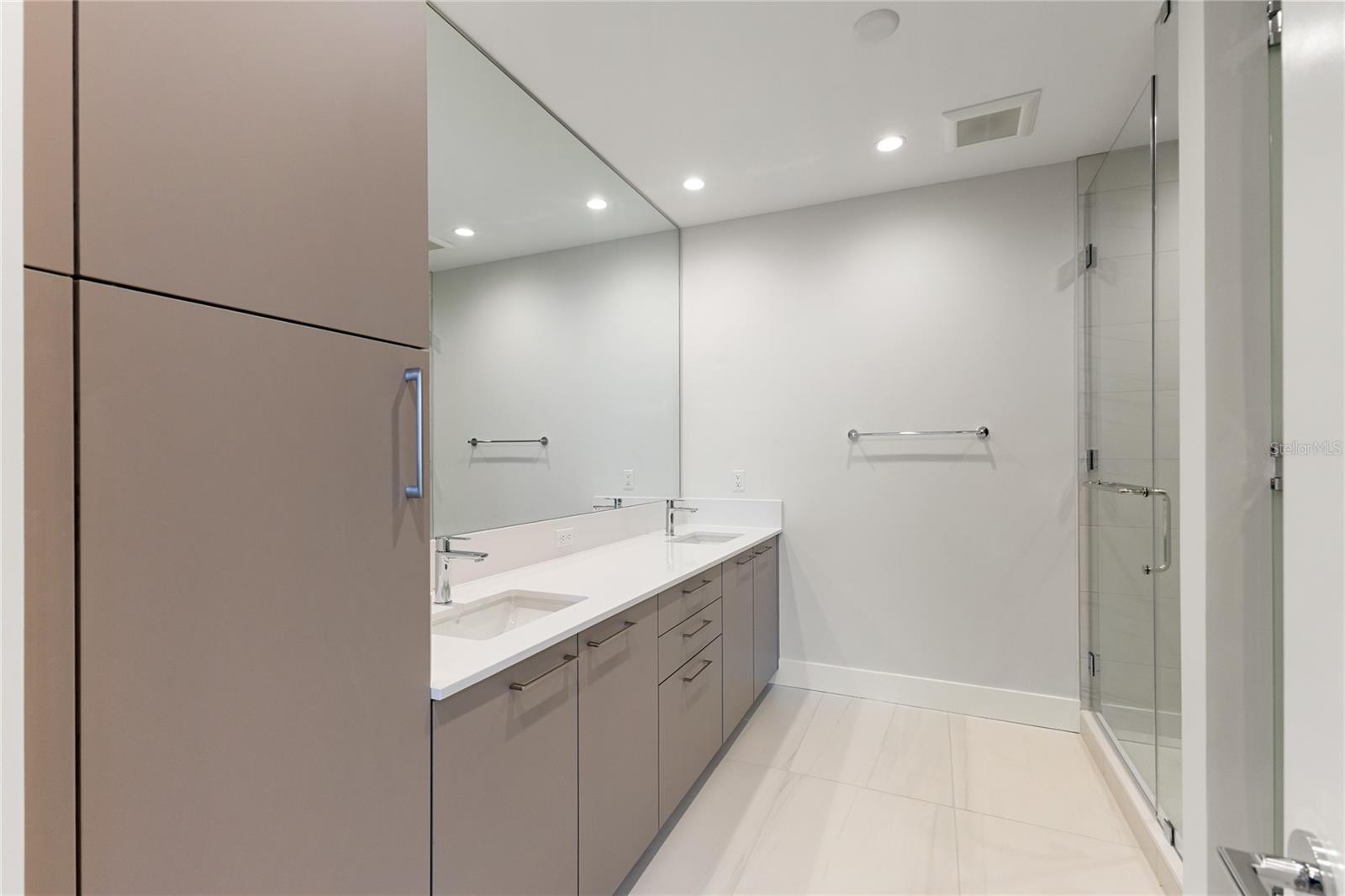 SRT HOUSE - Residential