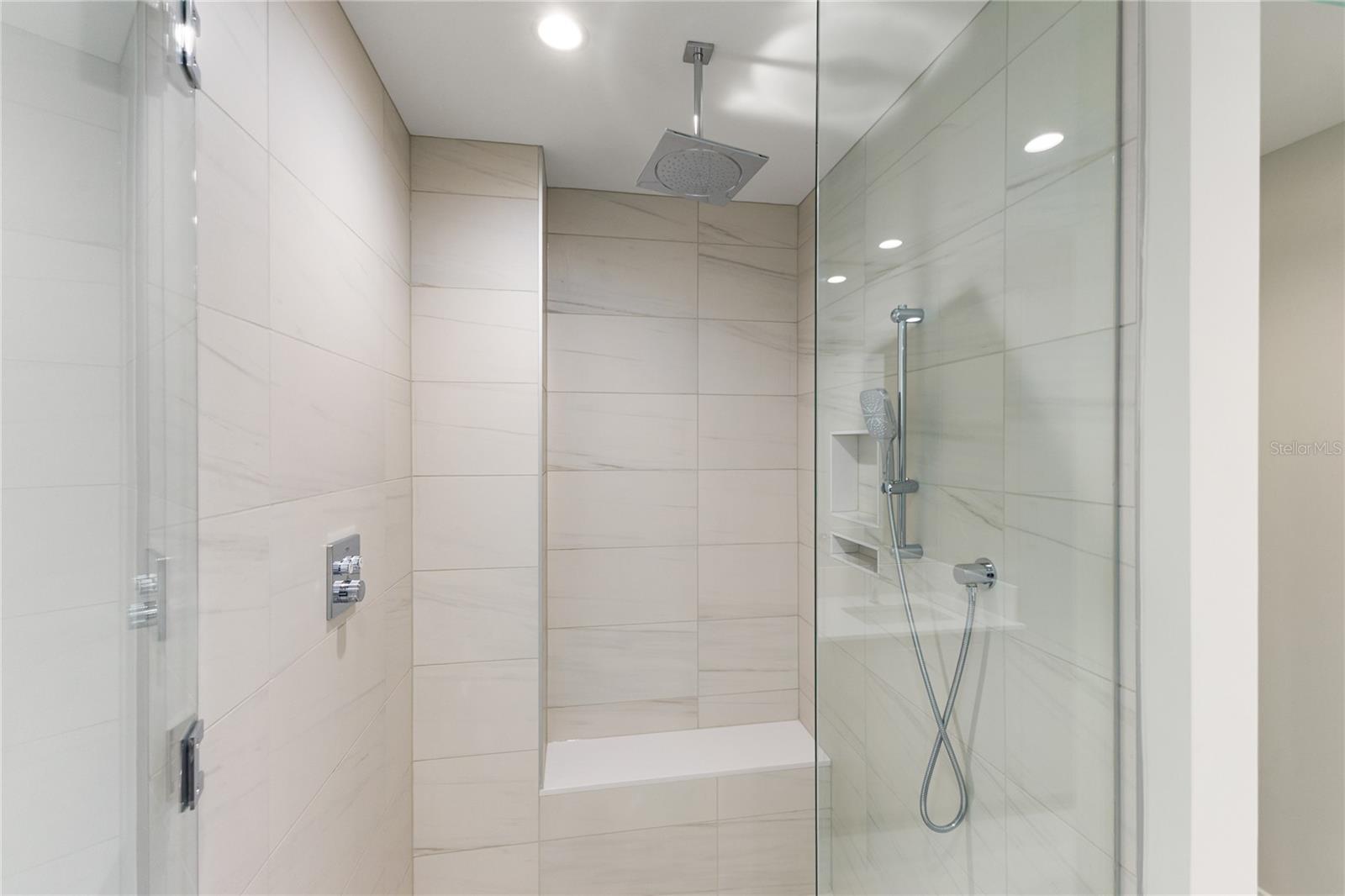 SRT HOUSE - Residential