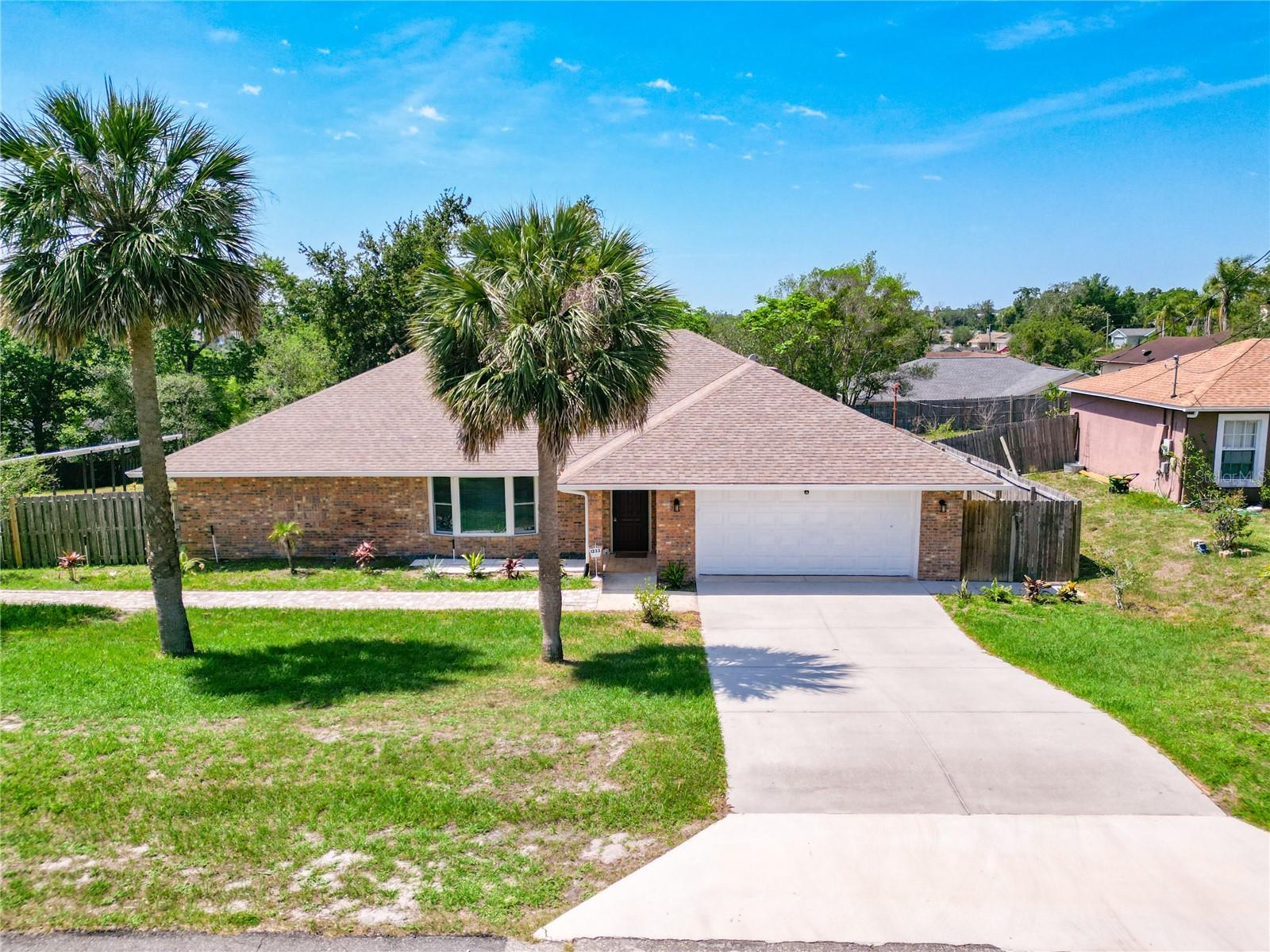 1233 GLADSTONE DRIVE
