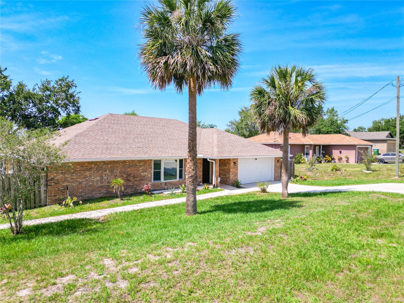 1233 GLADSTONE DRIVE