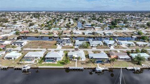 A home in PORT CHARLOTTE