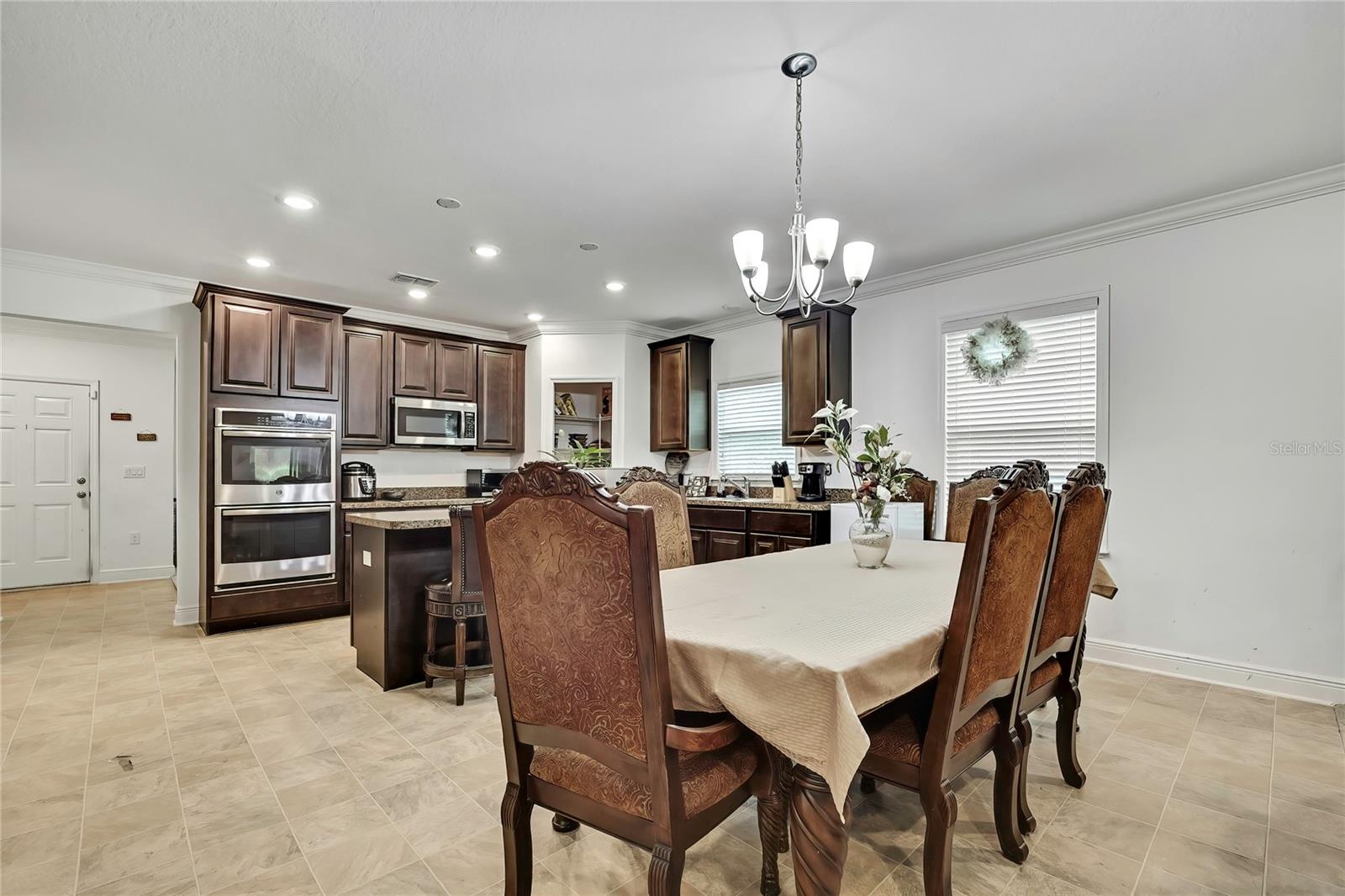 ROYAL HIGHLANDS - Residential