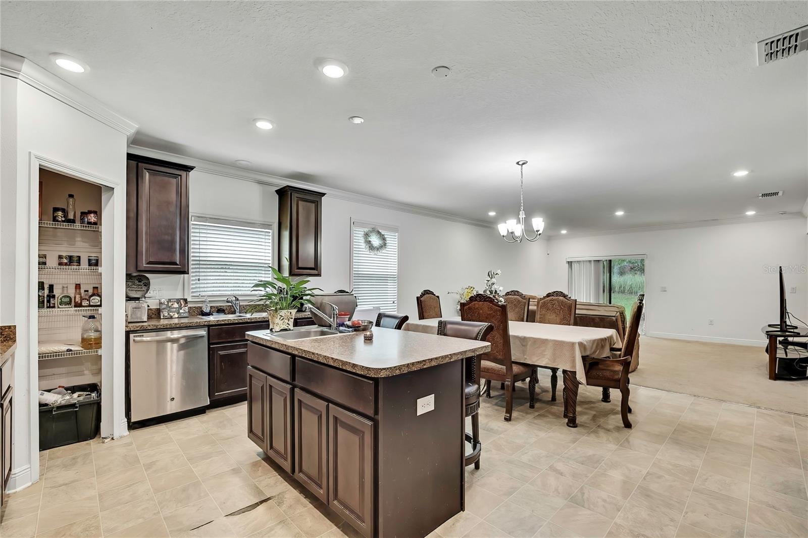 ROYAL HIGHLANDS - Residential