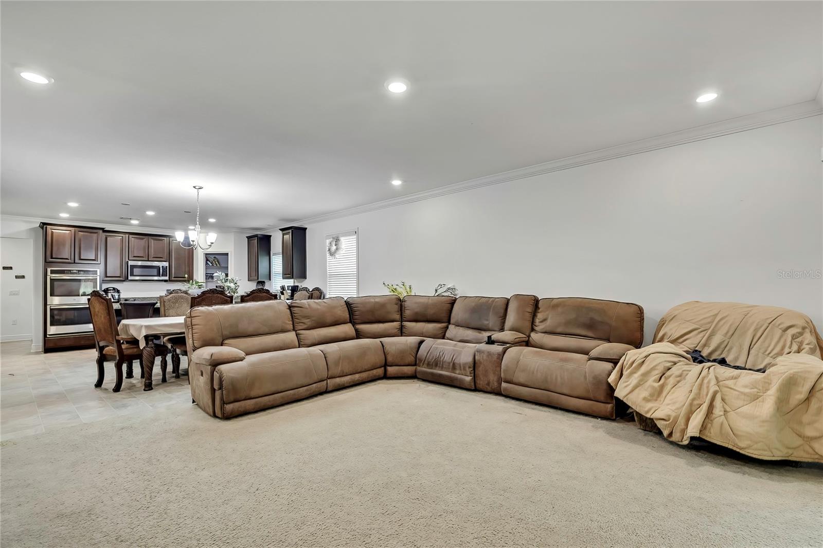 ROYAL HIGHLANDS - Residential