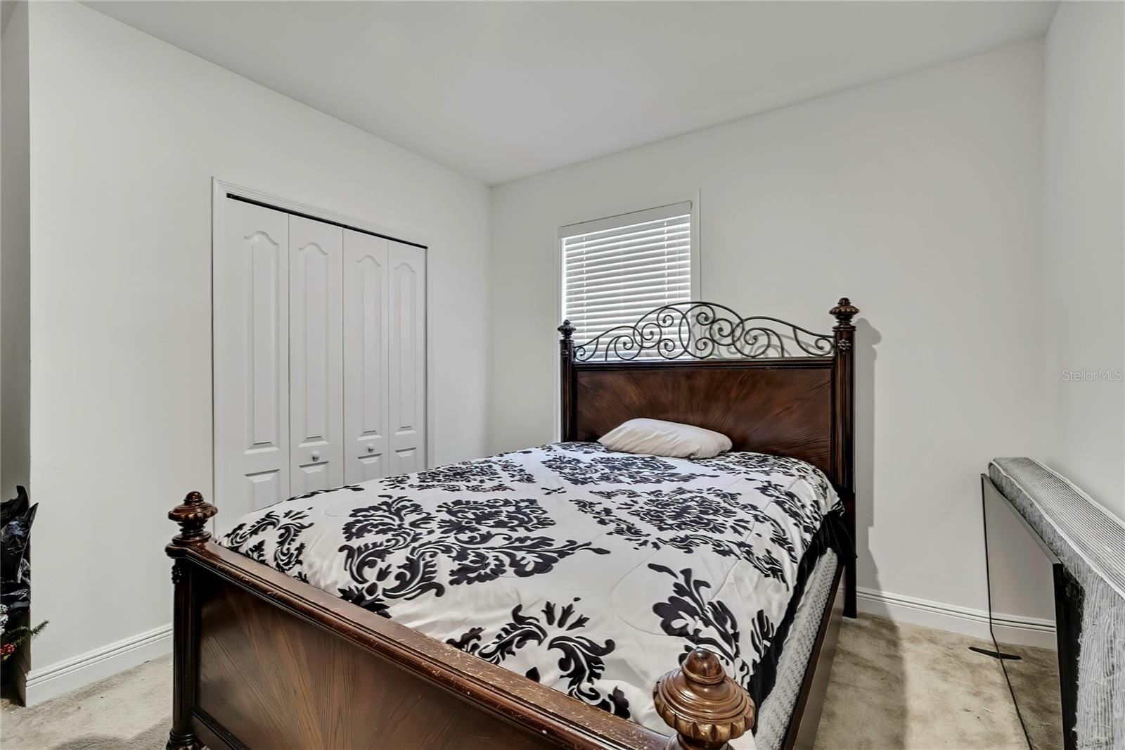 ROYAL HIGHLANDS - Residential
