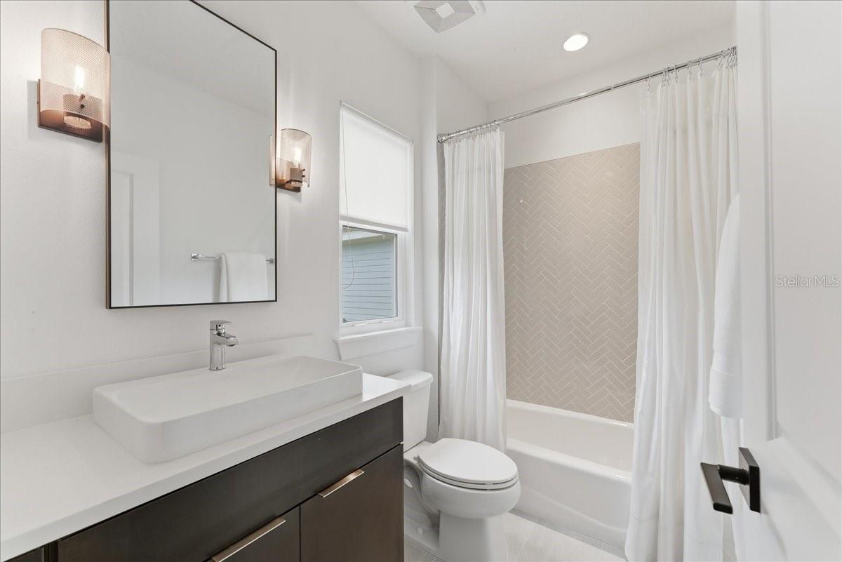 WESLYN PARK - Residential