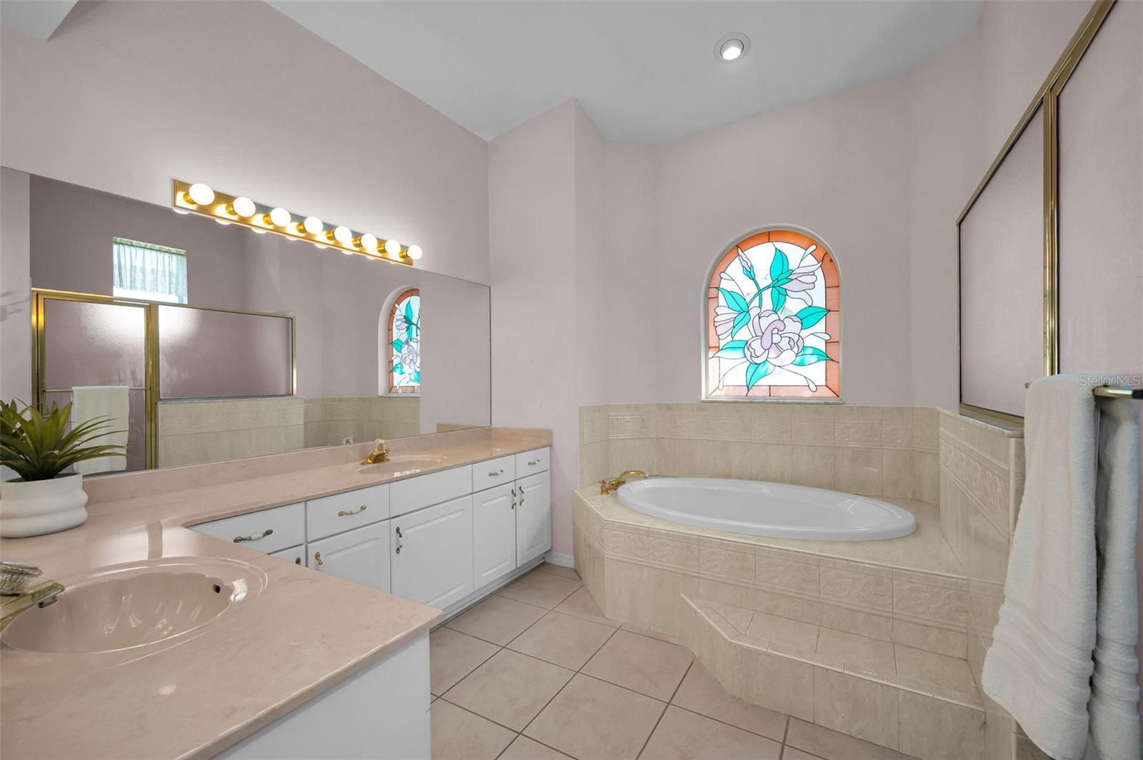 WHISPERING LAKES EAST - Residential