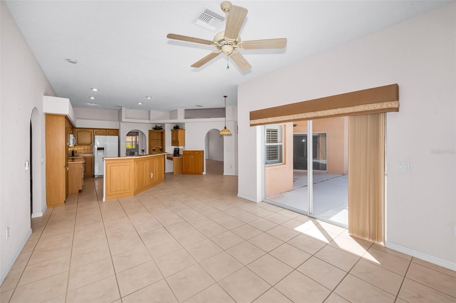 WHISPERING LAKES EAST - Residential