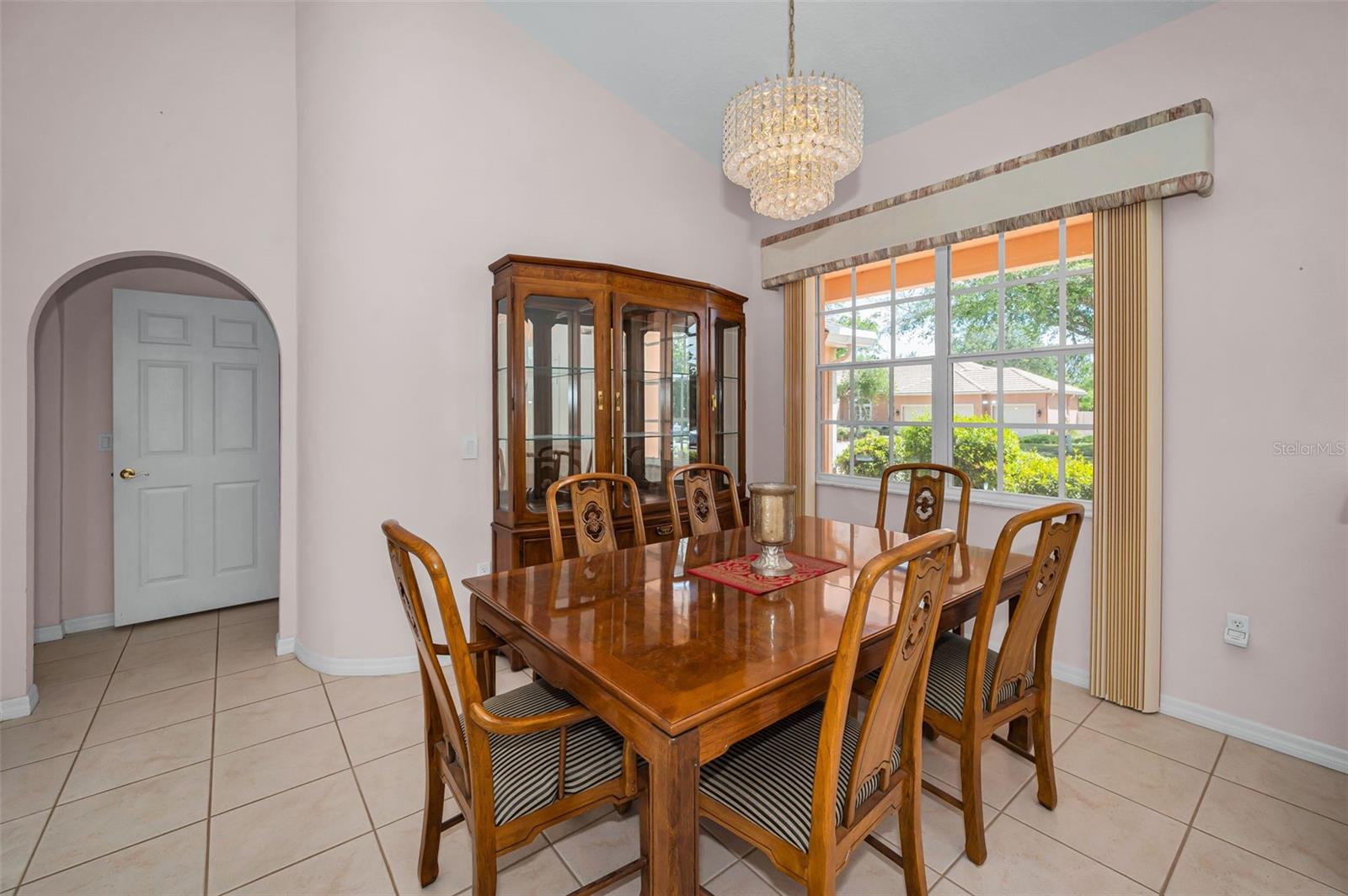 WHISPERING LAKES EAST - Residential