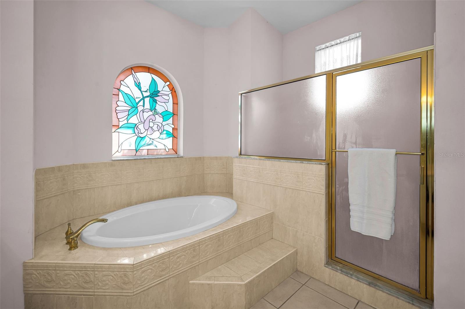 WHISPERING LAKES EAST - Residential