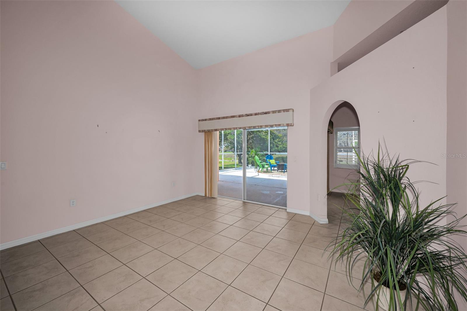 WHISPERING LAKES EAST - Residential