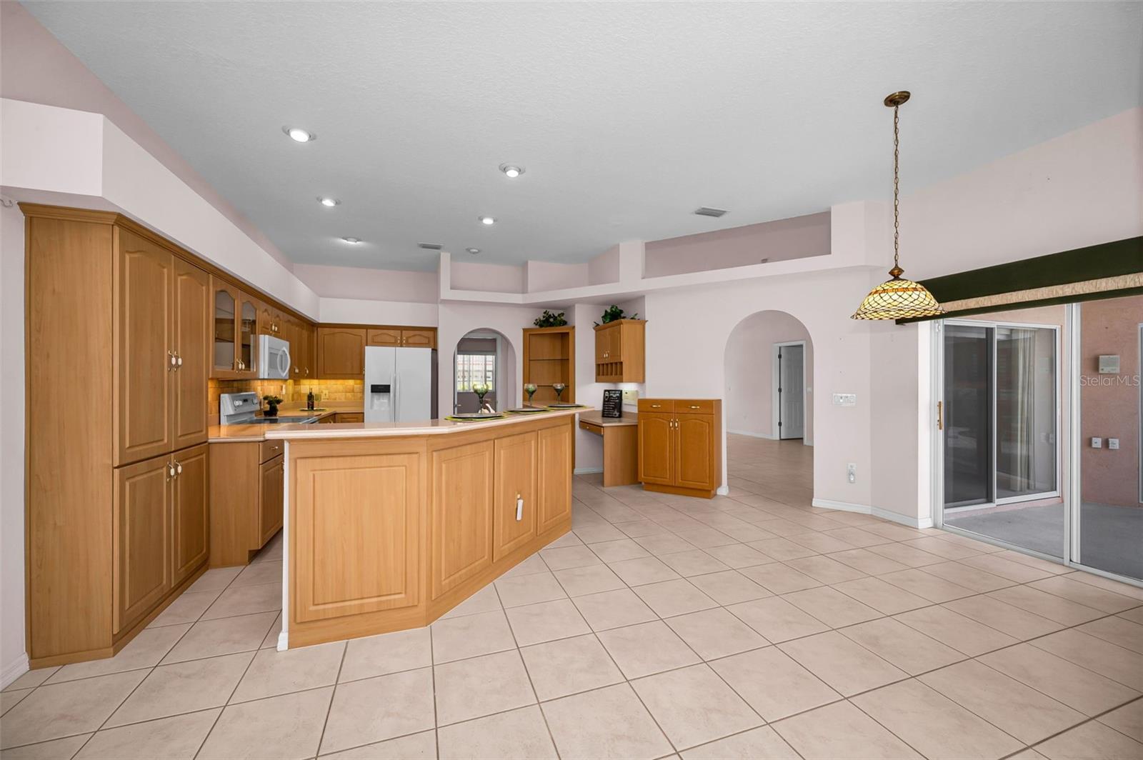 WHISPERING LAKES EAST - Residential