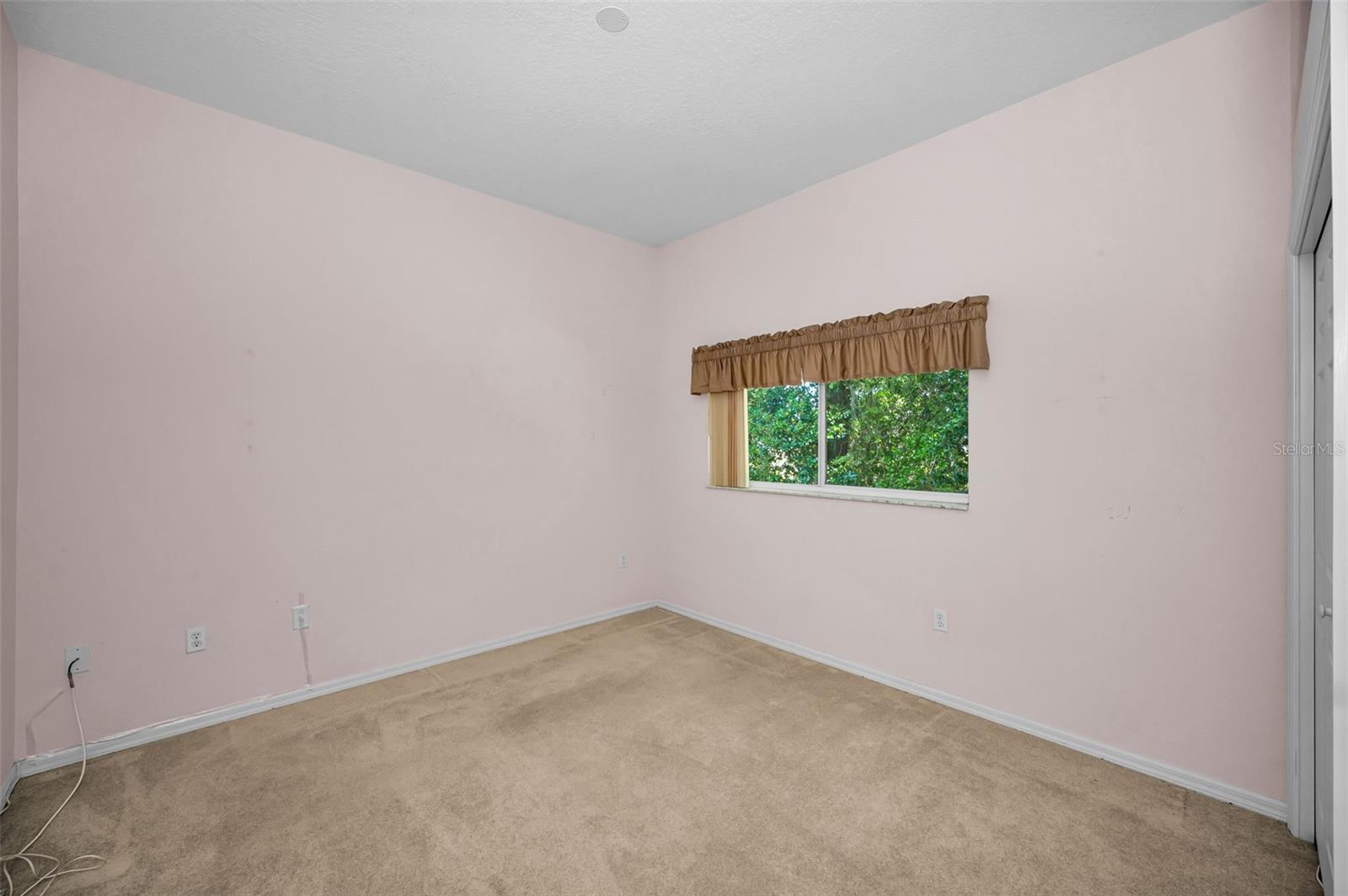 WHISPERING LAKES EAST - Residential