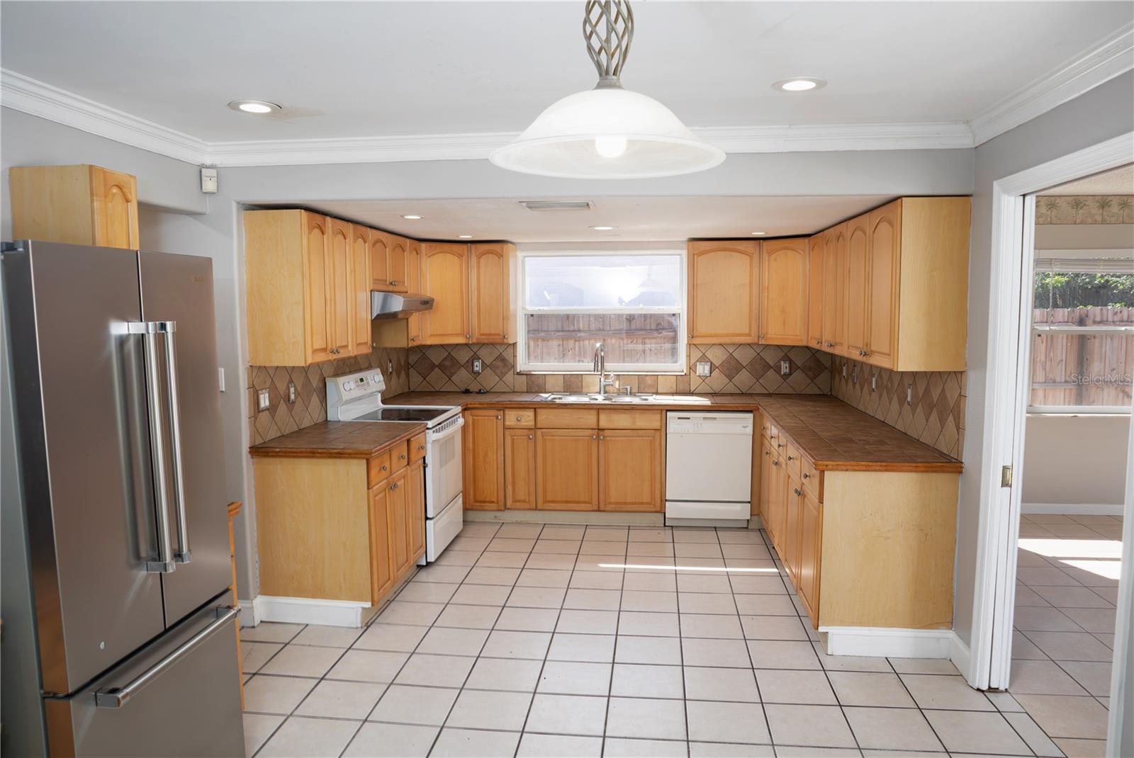 THE LAKES - Residential