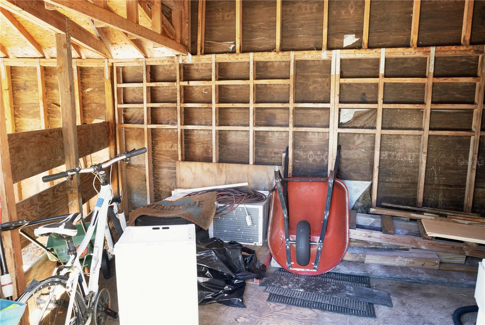 THE LAKES - Residential