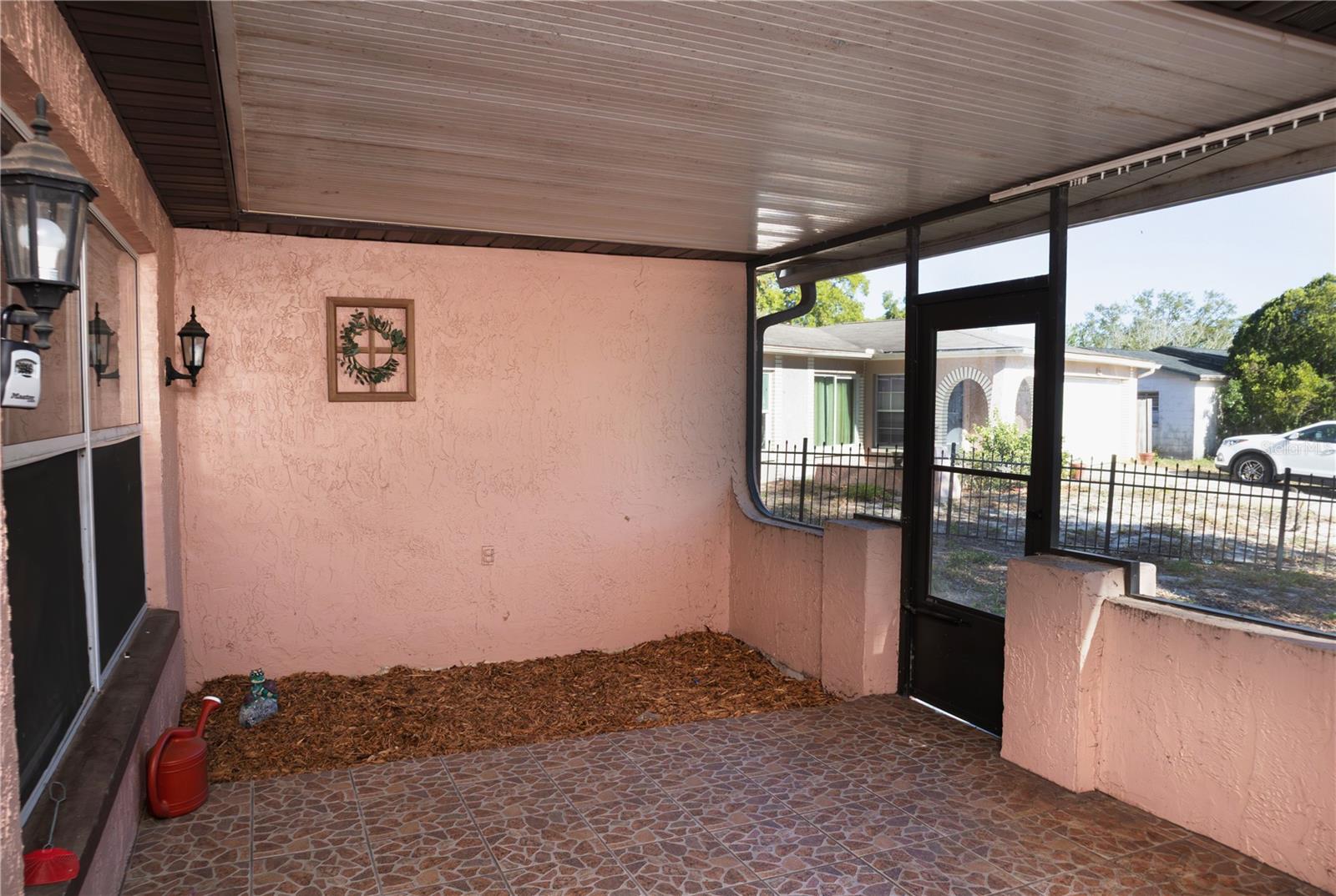 THE LAKES - Residential