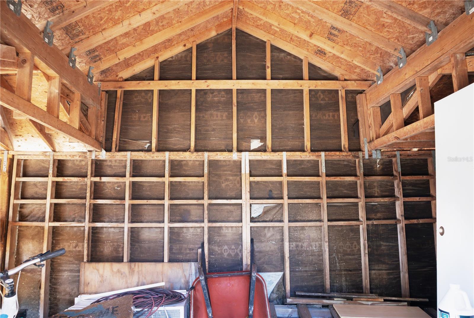 THE LAKES - Residential