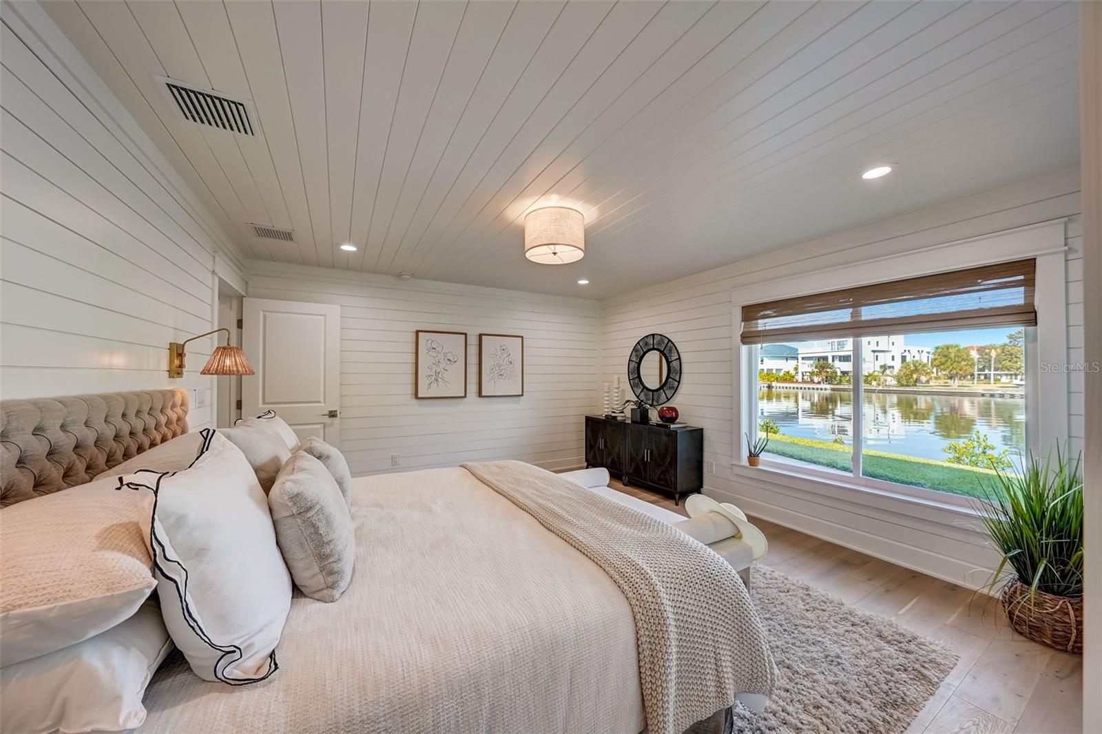 HARBOR VIEW VILLAS 1ST ADD - Residential