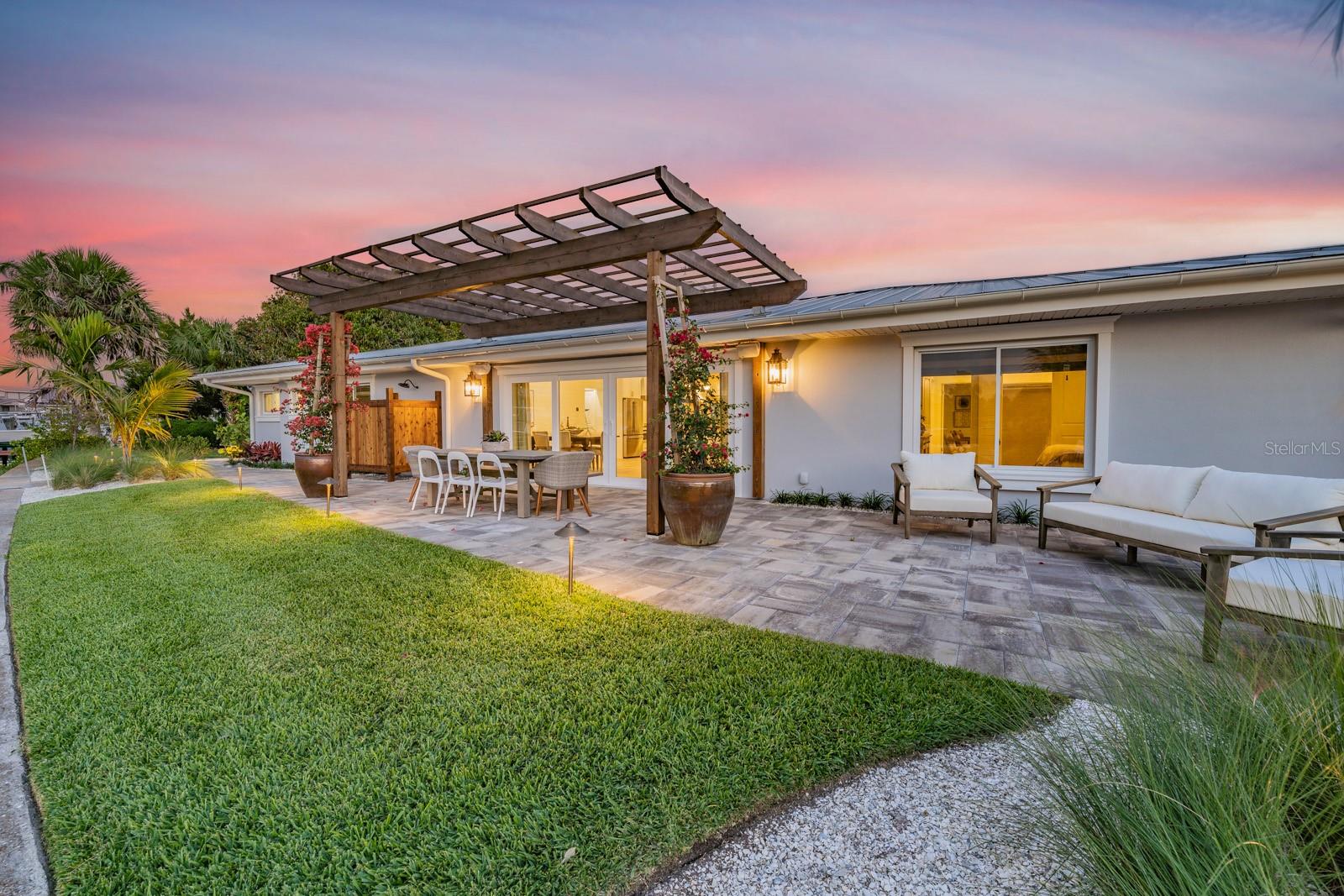 HARBOR VIEW VILLAS 1ST ADD - Residential