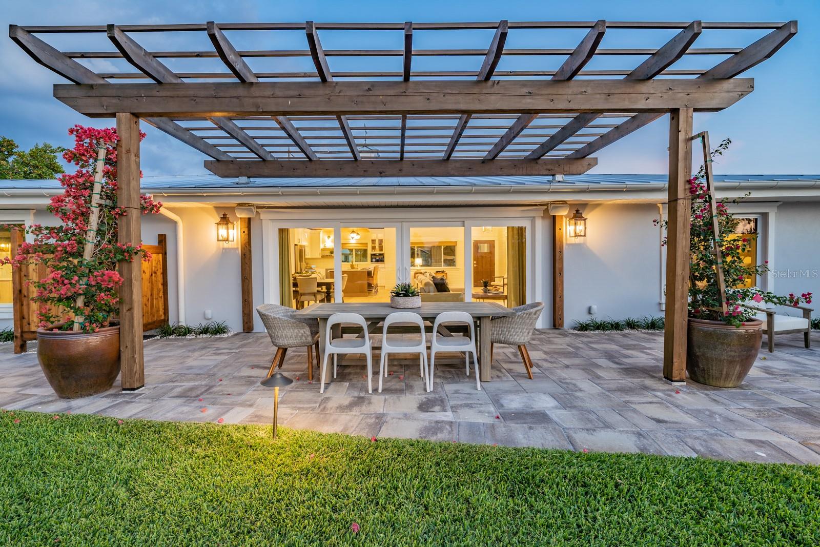 HARBOR VIEW VILLAS 1ST ADD - Residential