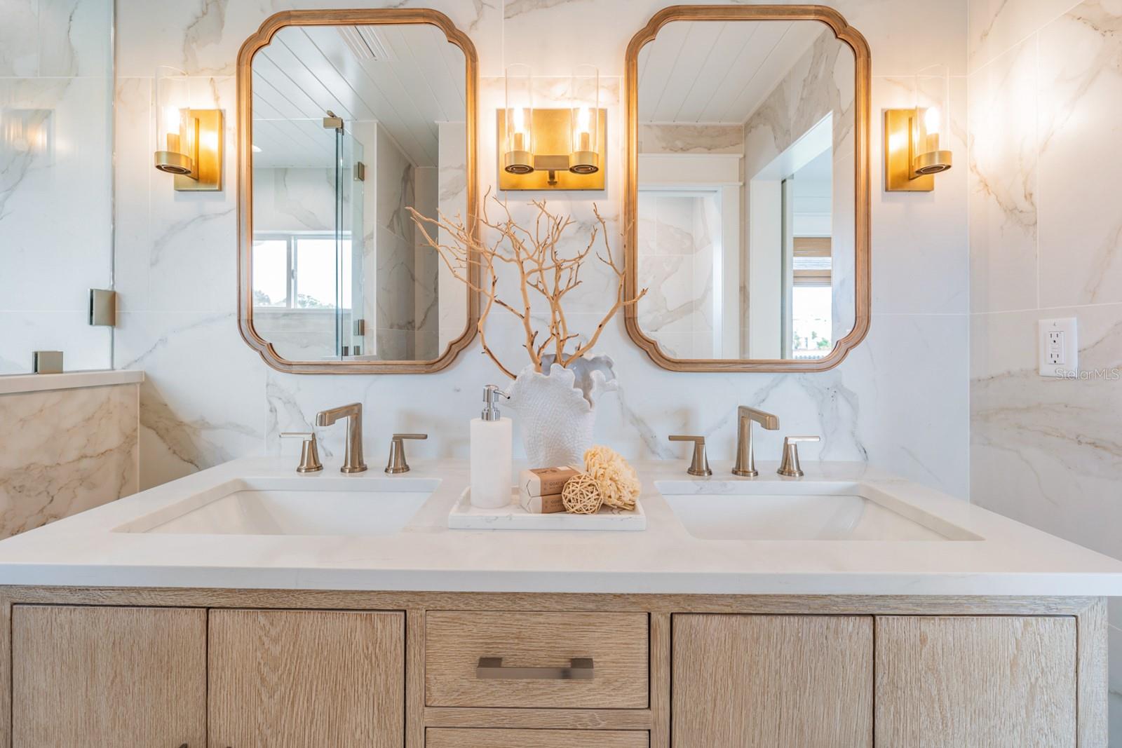 HARBOR VIEW VILLAS 1ST ADD - Residential