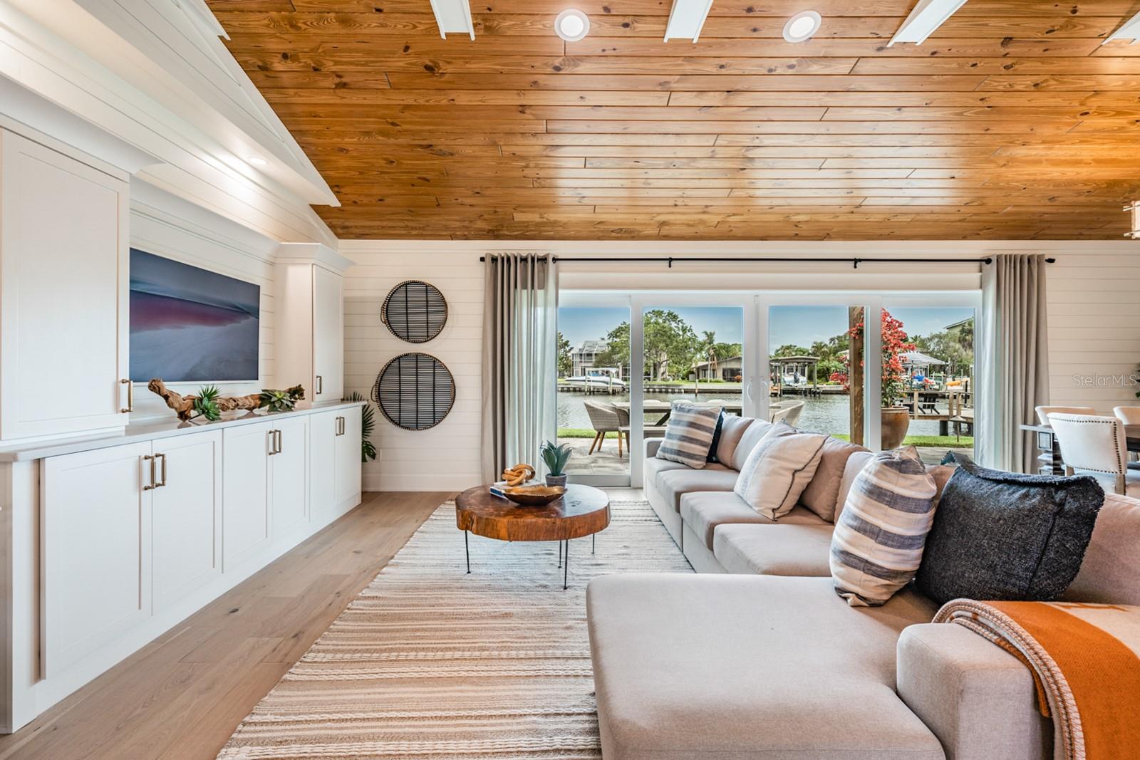 HARBOR VIEW VILLAS 1ST ADD - Residential