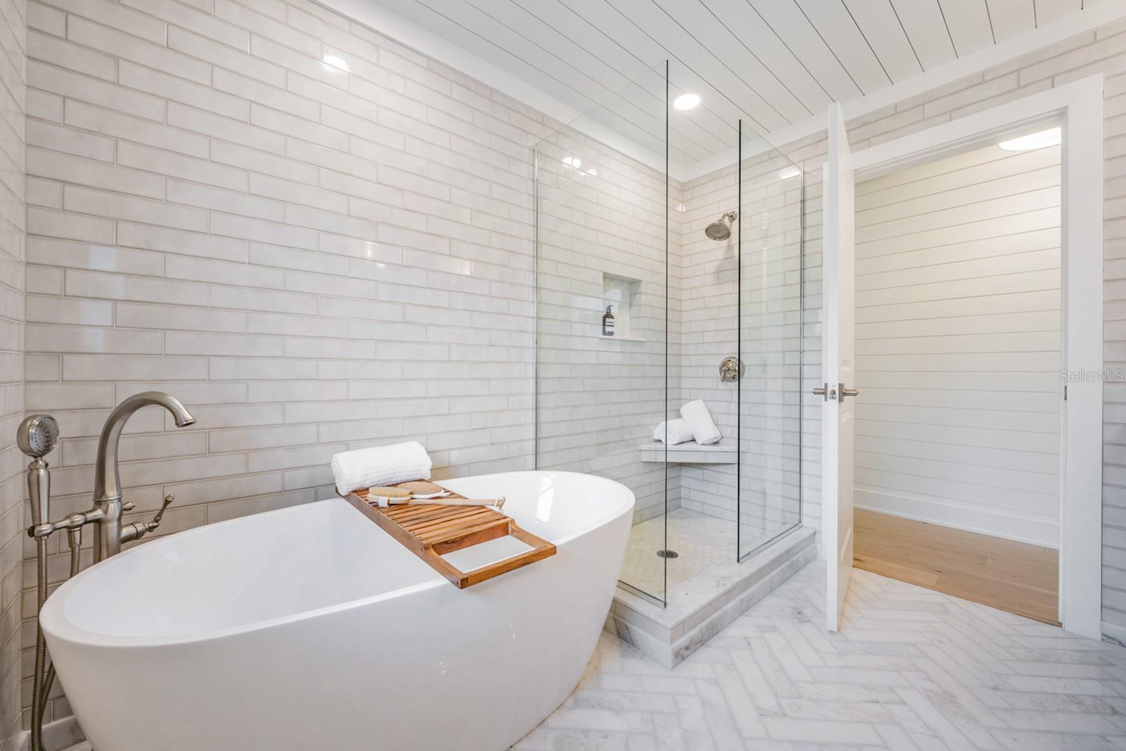 HARBOR VIEW VILLAS 1ST ADD - Residential