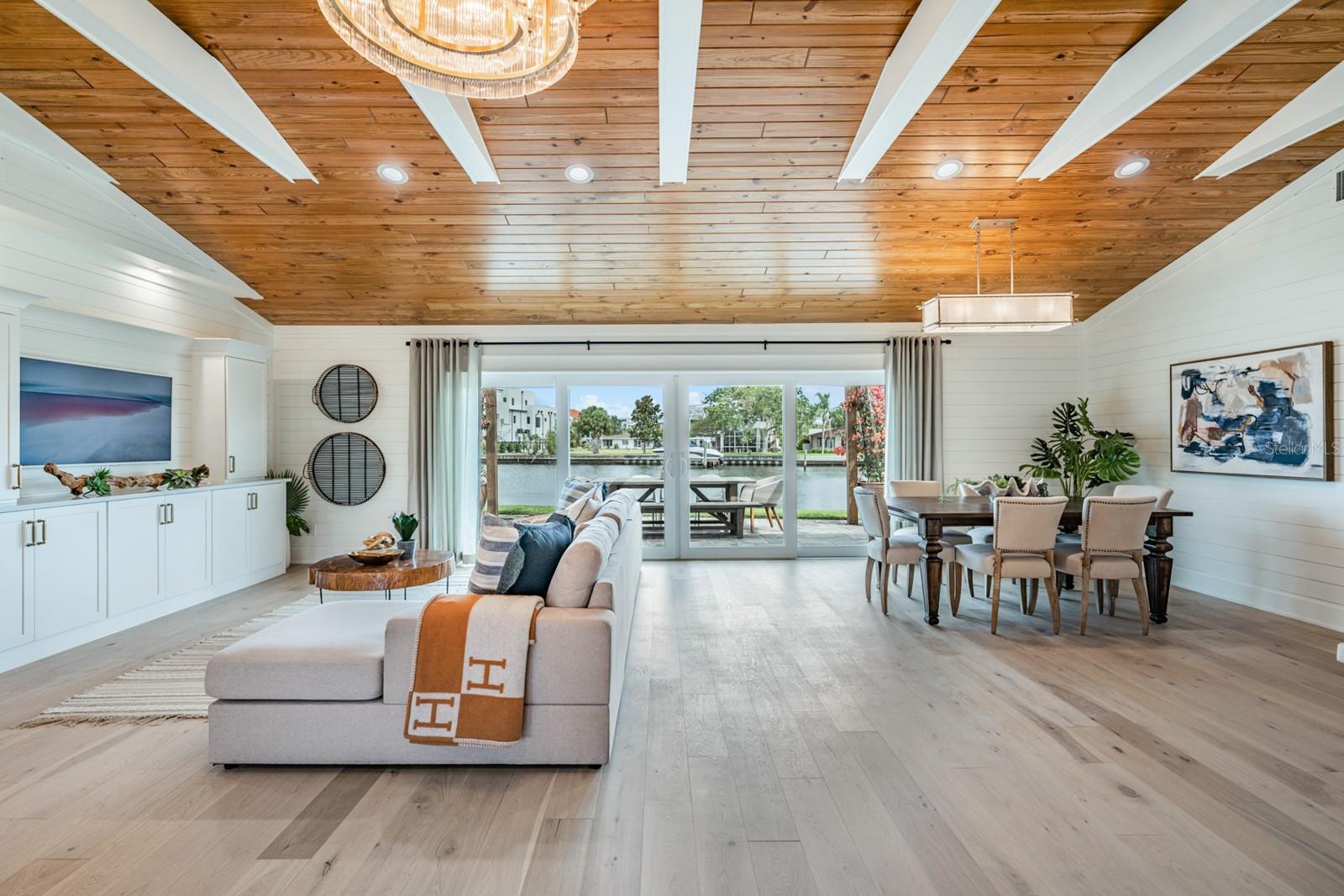 HARBOR VIEW VILLAS 1ST ADD - Residential