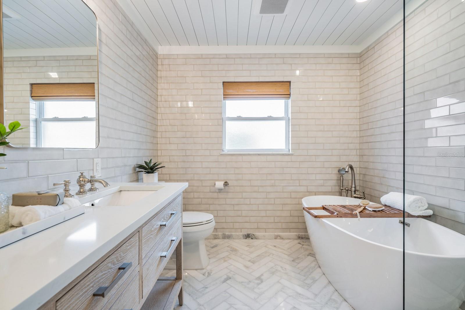 HARBOR VIEW VILLAS 1ST ADD - Residential