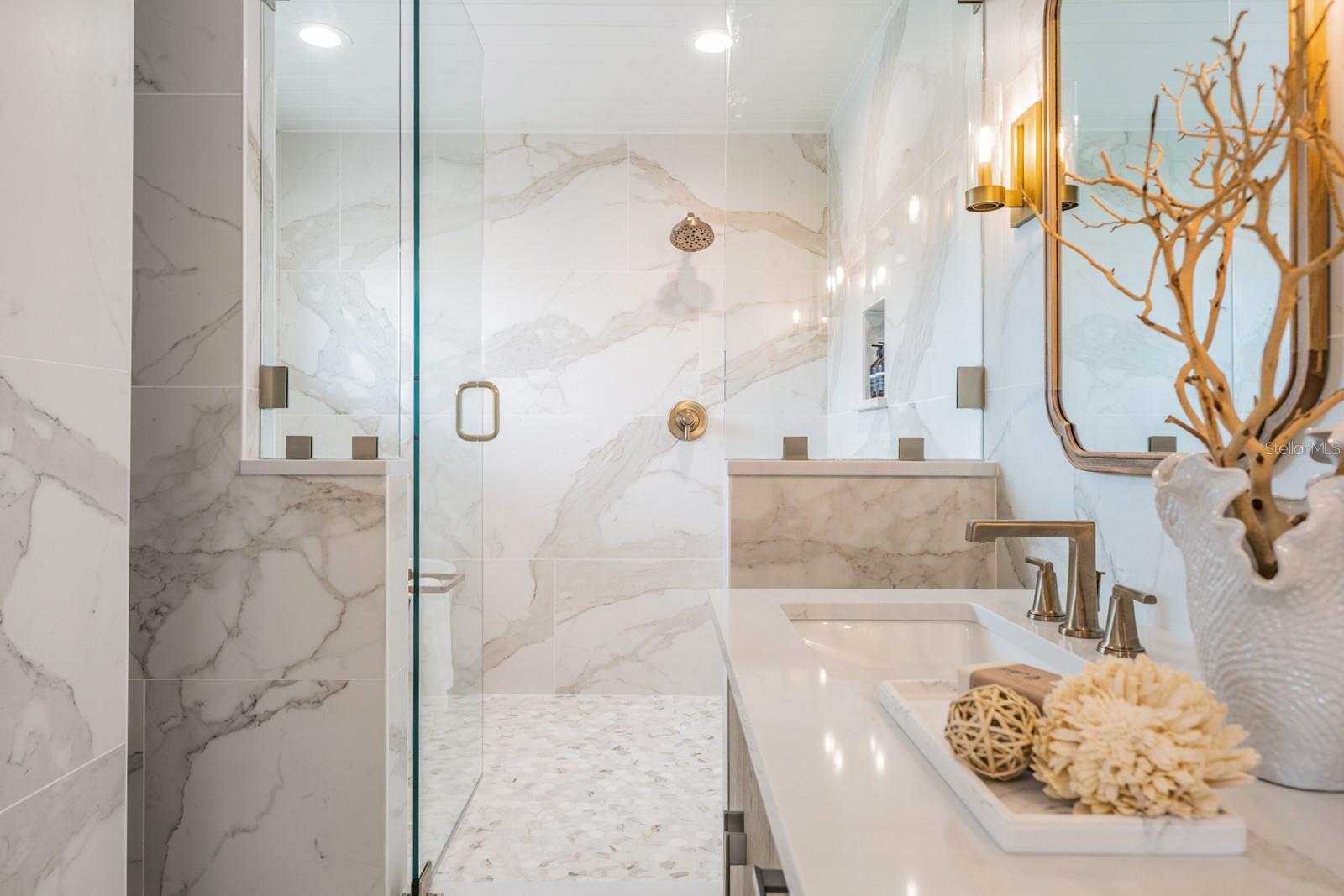 HARBOR VIEW VILLAS 1ST ADD - Residential