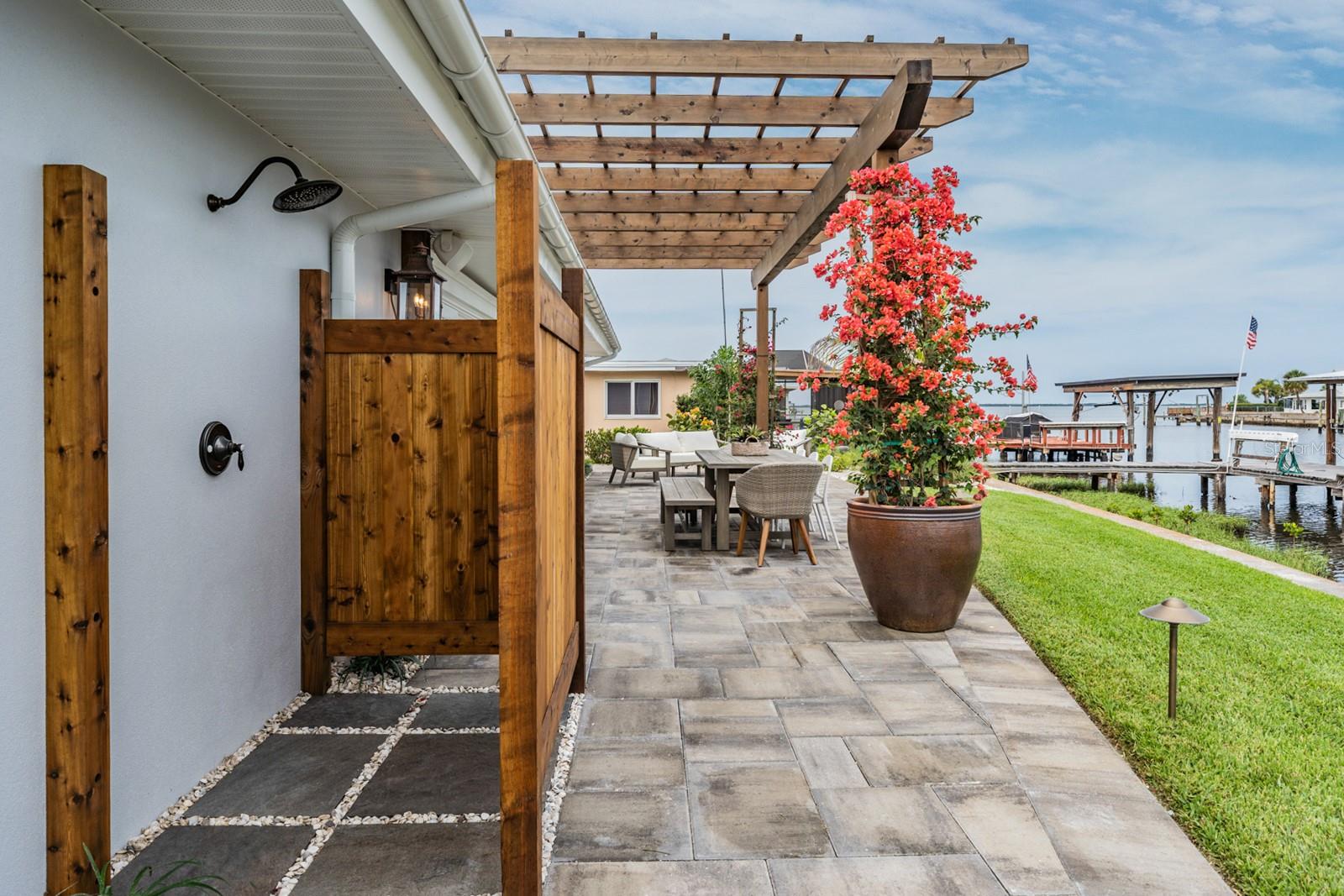 HARBOR VIEW VILLAS 1ST ADD - Residential