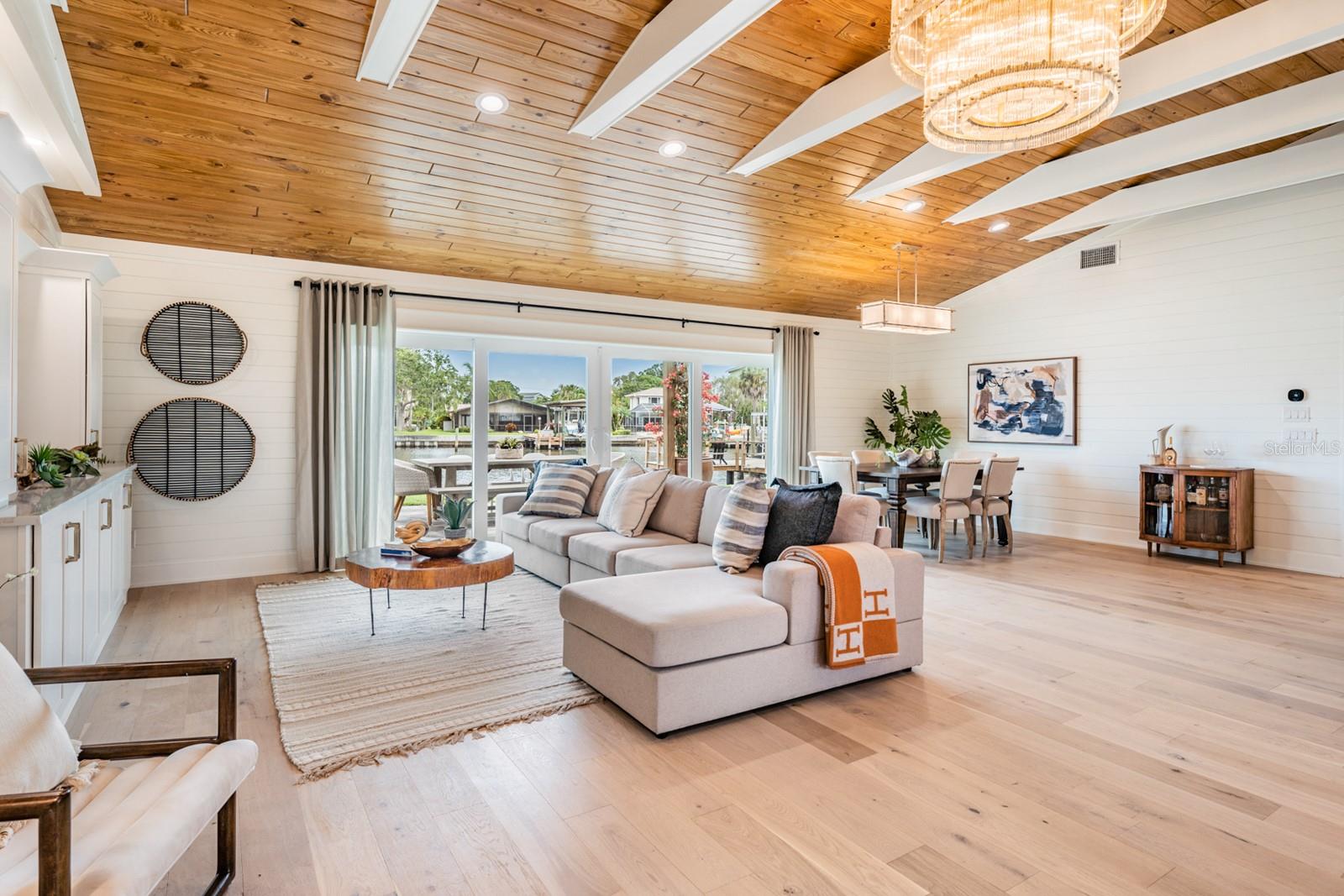 HARBOR VIEW VILLAS 1ST ADD - Residential