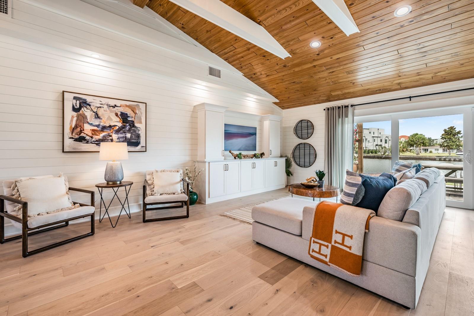 HARBOR VIEW VILLAS 1ST ADD - Residential