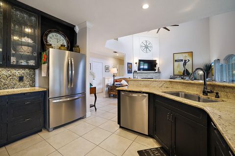 Tiny photo for 2701 Regal Point Place, Eustis, FL 32726 (MLS # G5106364)