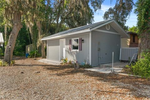 A home in FLORAL CITY