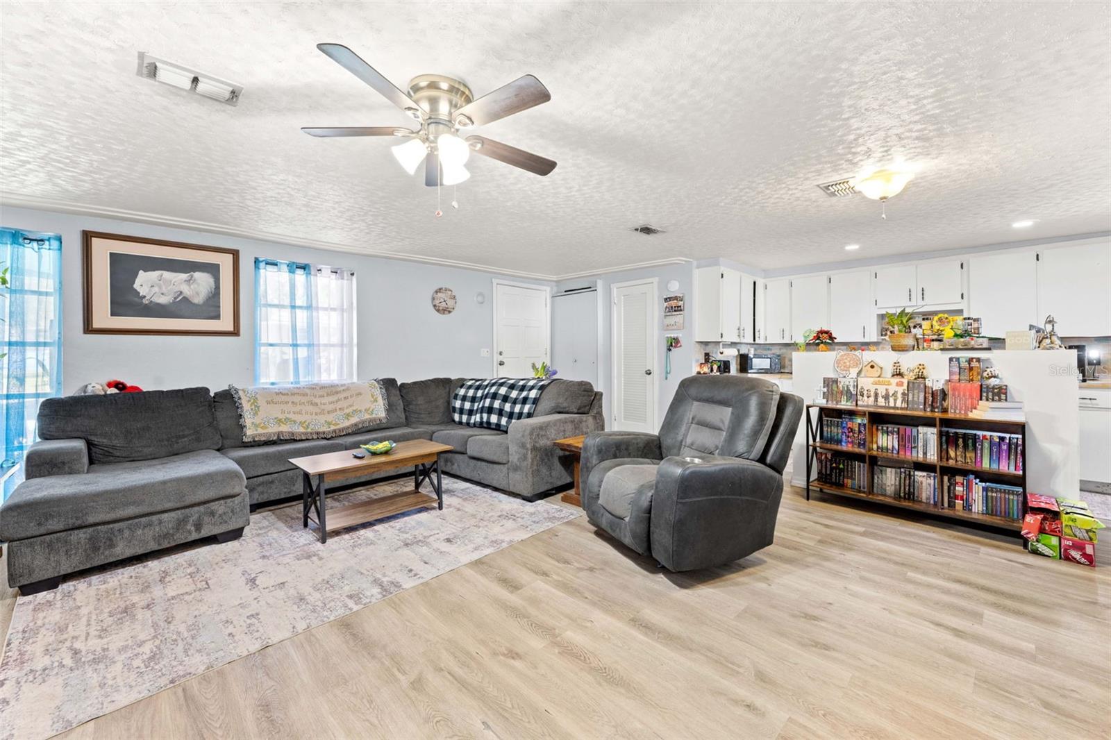PEARL COURT - Residential