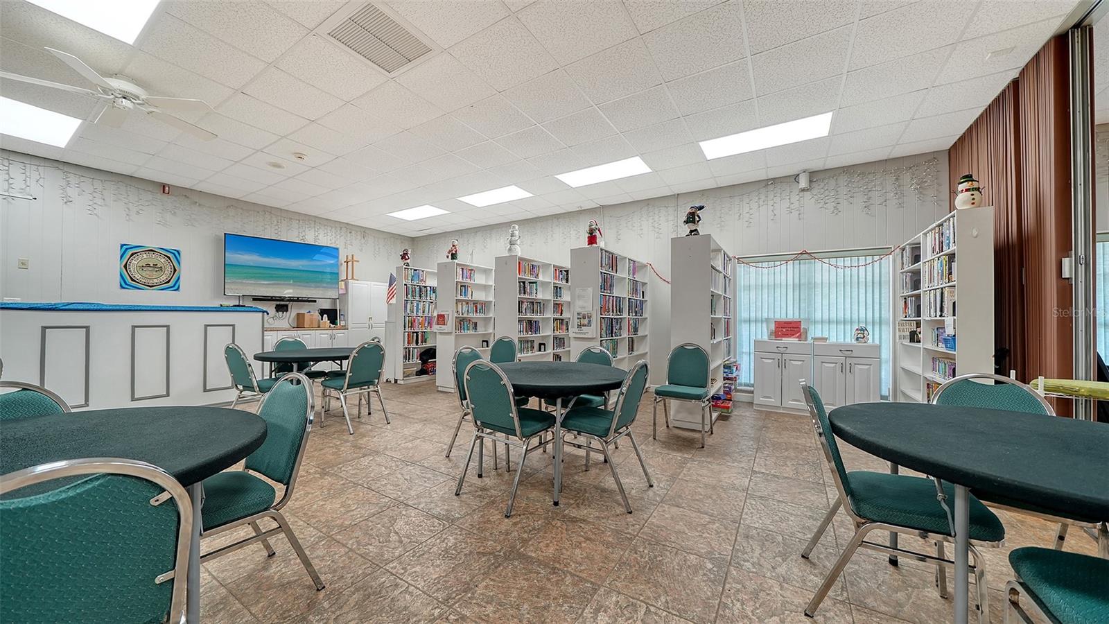 OAKWOOD MANOR - Residential