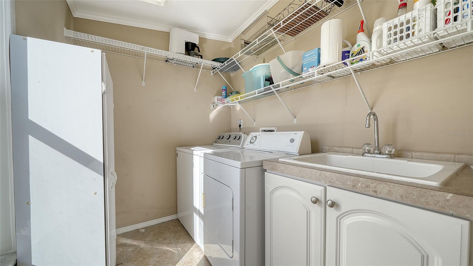 OAKWOOD MANOR - Residential