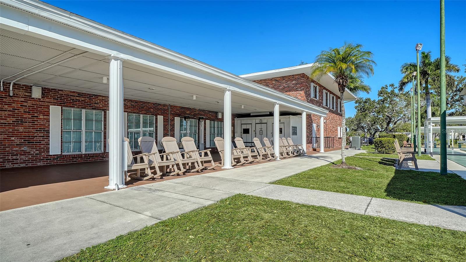 OAKWOOD MANOR - Residential