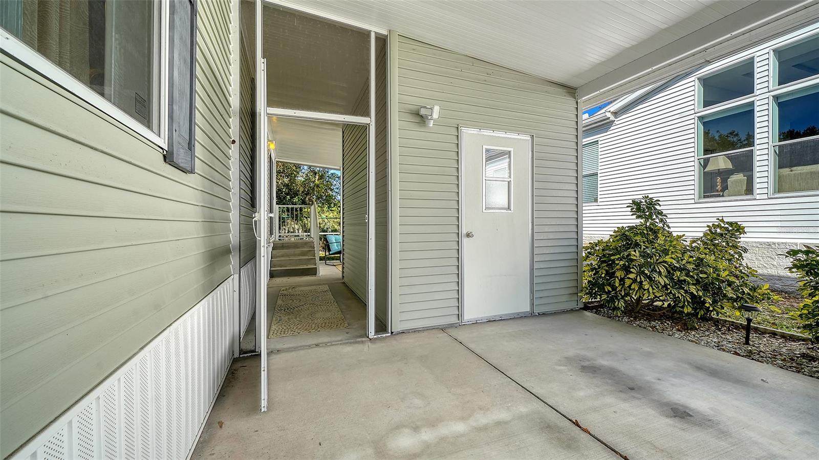 OAKWOOD MANOR - Residential