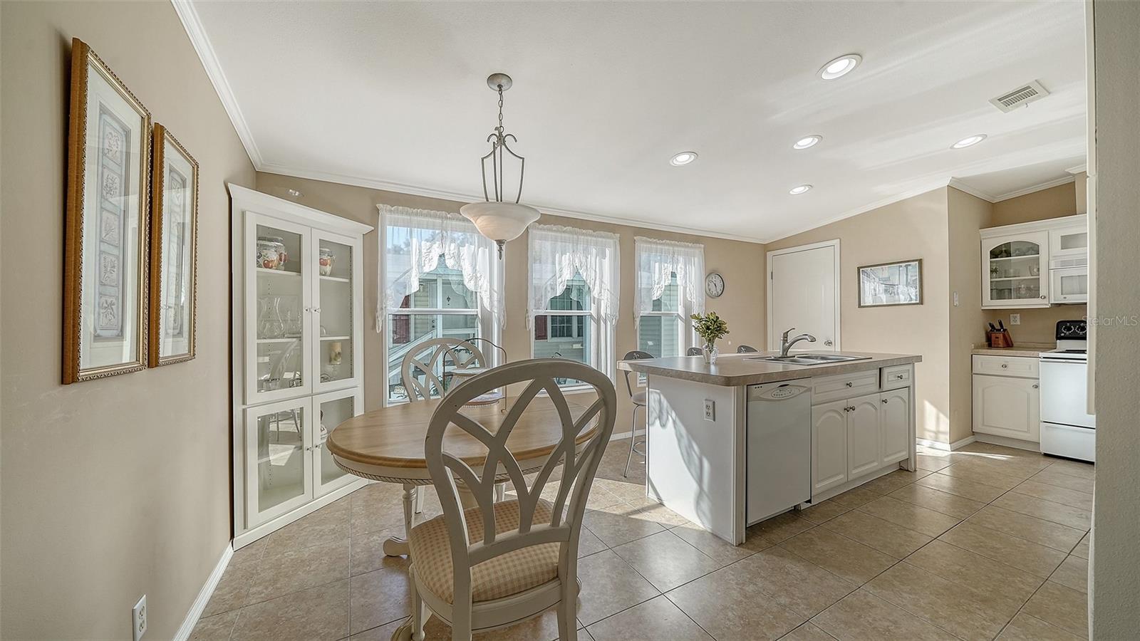 112 OAKWOOD BOULEVARD, SARASOTA, FL, 34237 4 112 OAKWOOD BOULEVARD