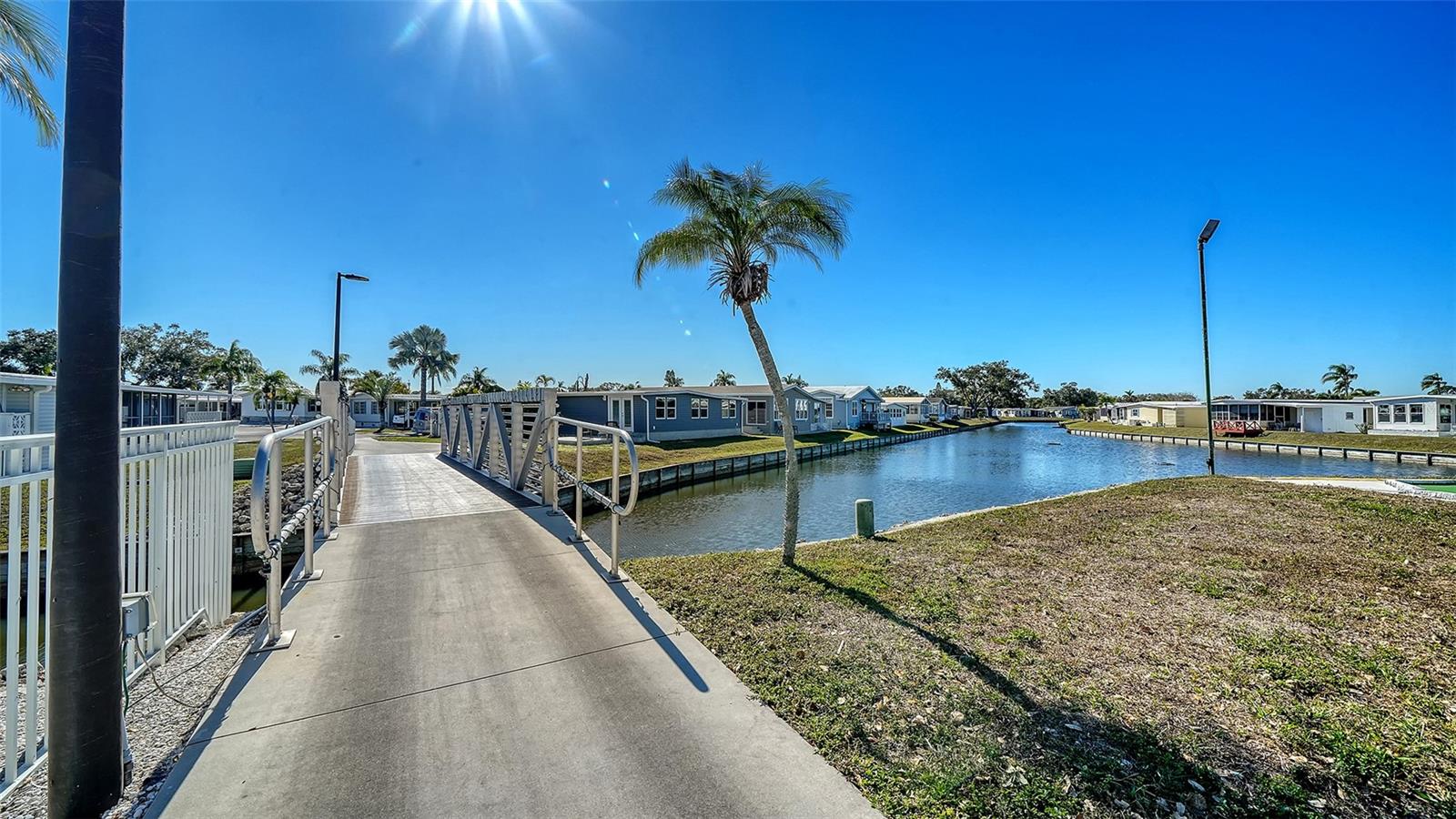 OAKWOOD MANOR - Residential