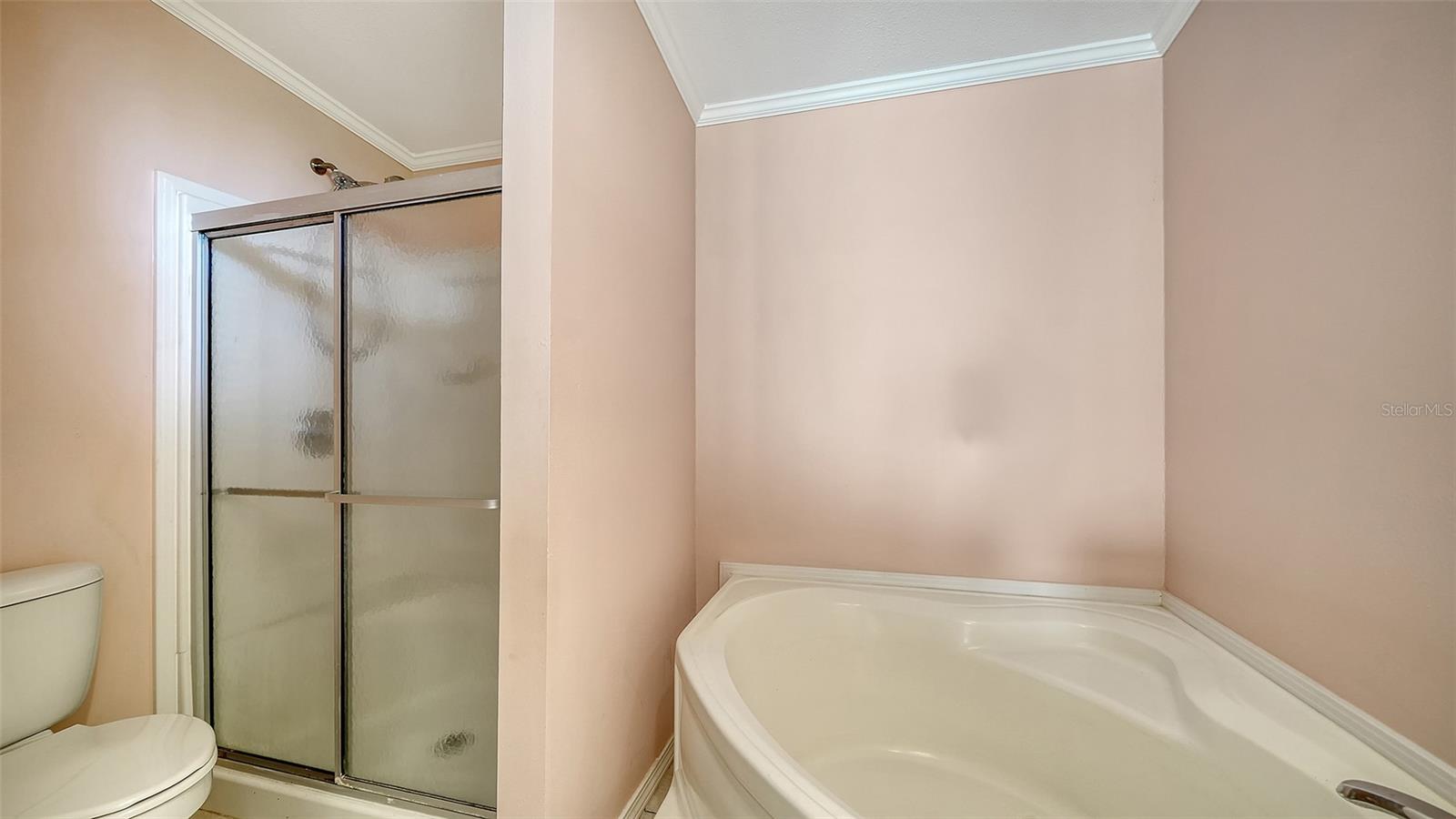 OAKWOOD MANOR - Residential