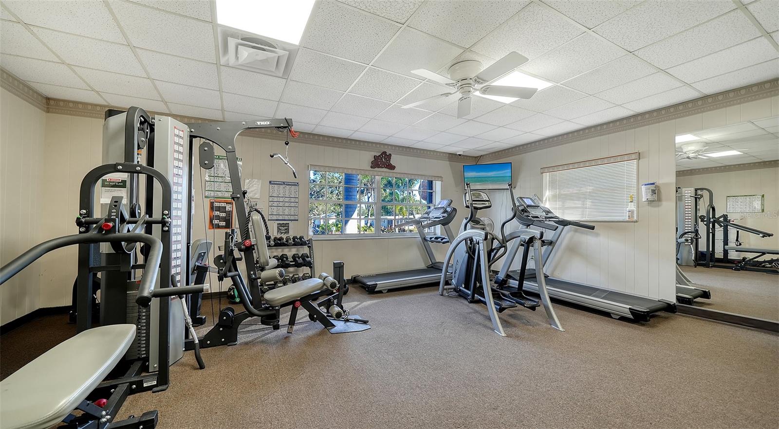 OAKWOOD MANOR - Residential