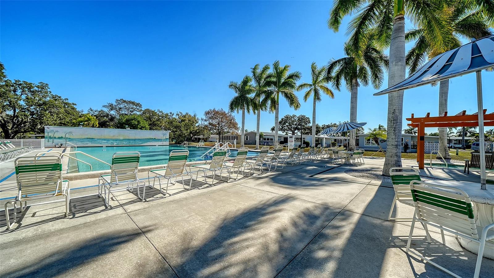 OAKWOOD MANOR - Residential