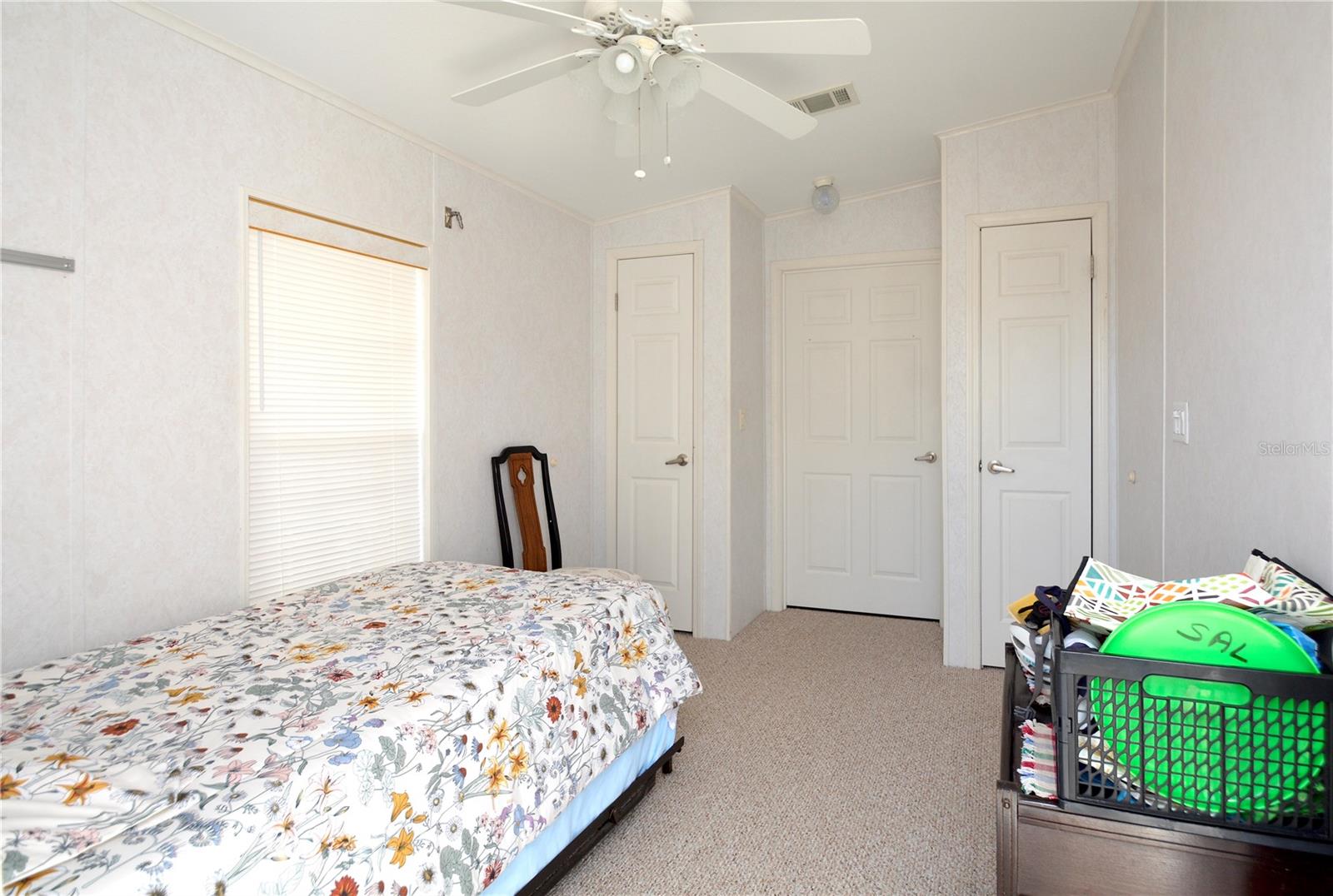 COUNTRY CLUB ESTATES - Residential