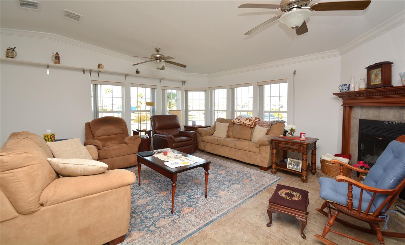 COUNTRY CLUB ESTATES - Residential