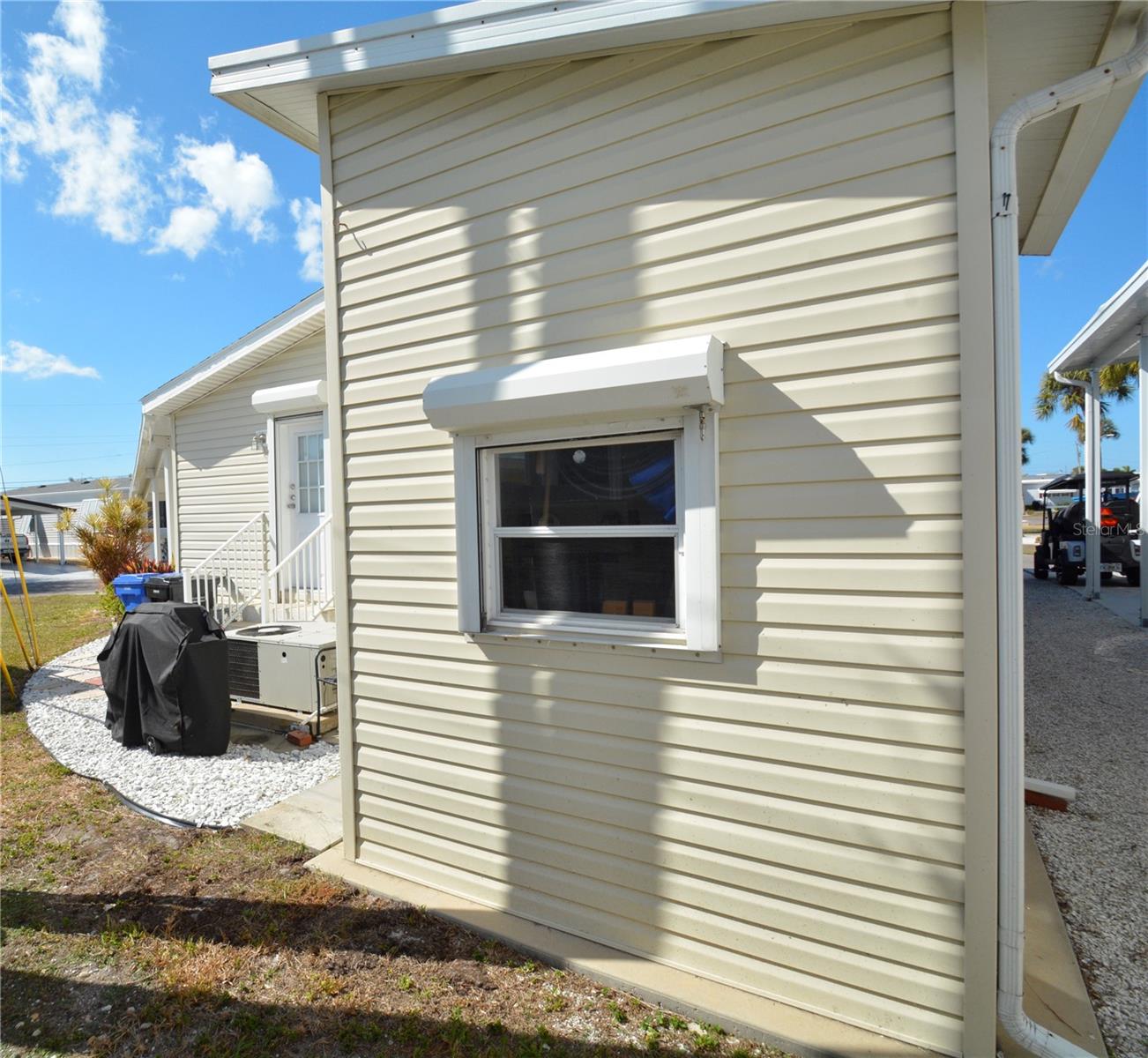 COUNTRY CLUB ESTATES - Residential