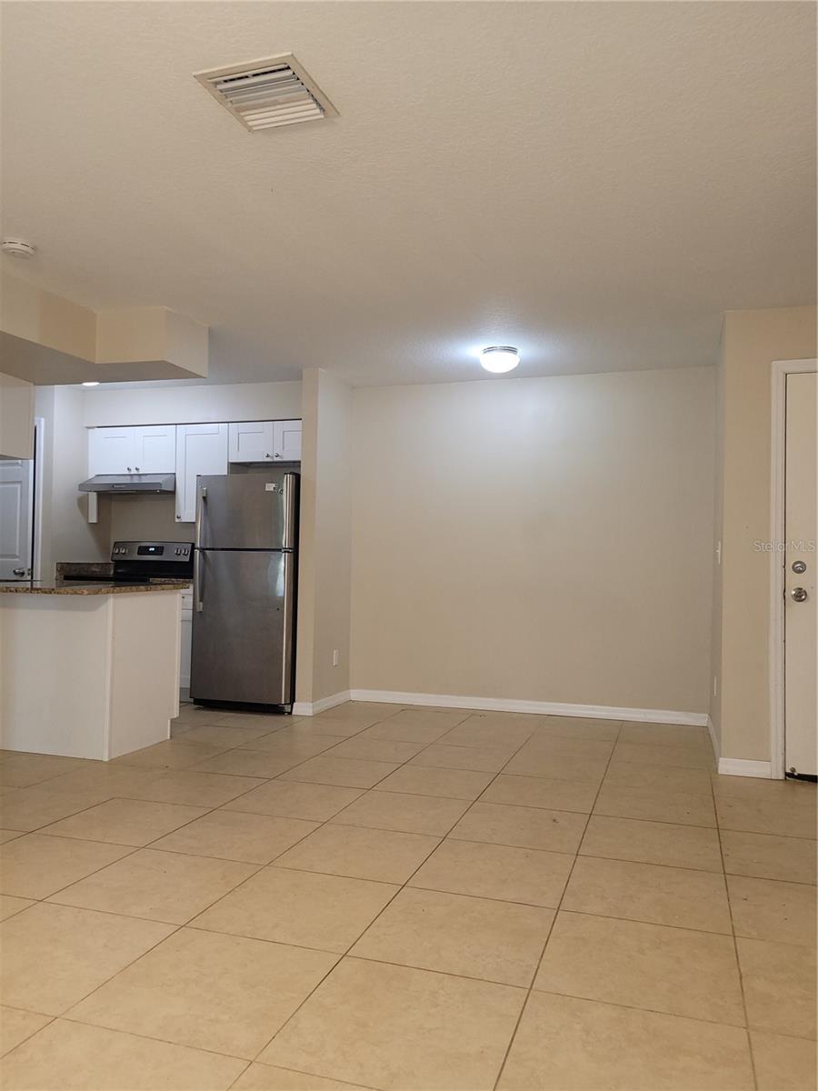 534 GOLDEN RAINTREE PLACE 8