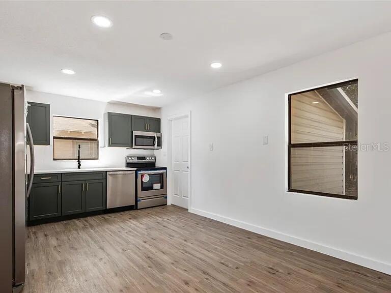 VALENCIA TERRACE REV - Residential Lease